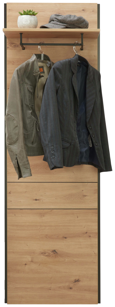 Voleo Wandpaneel Wandpaneel aus Holz mit Kleiderhaken, zwei Jacken und einem Regalbrett mit Pflanze und Mütze, frontale Ansicht.