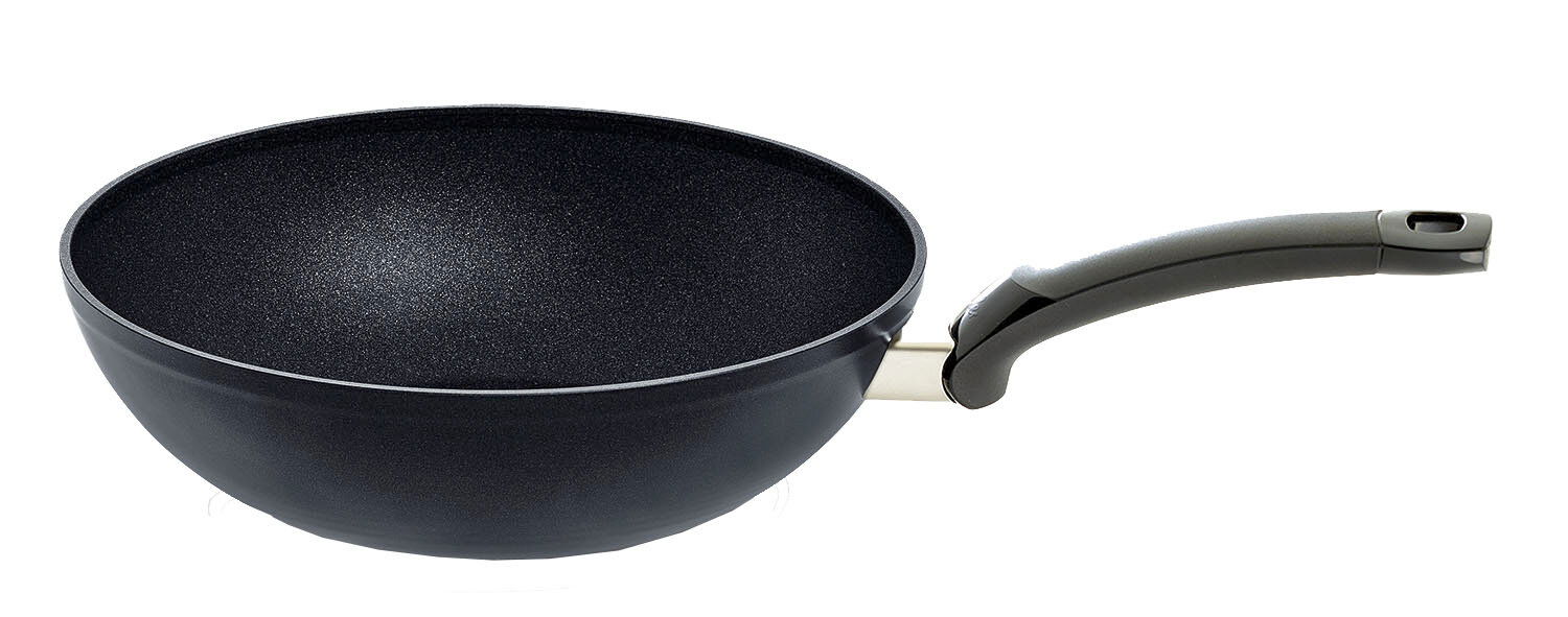Fissler Wokpfanne Adamant 28cm Wokpfanne Adamant 28cm mit ergonomischem Griff, seitliche Perspektive