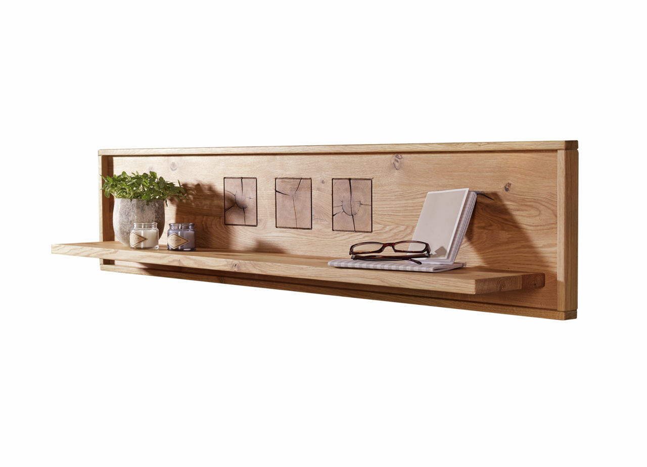 Landscape Wandboard I MERAN Holz-Wandboard MERAN mit dekorativen Elementen, seitliche Perspektive, mit Pflanzen und Accessoires dekoriert.