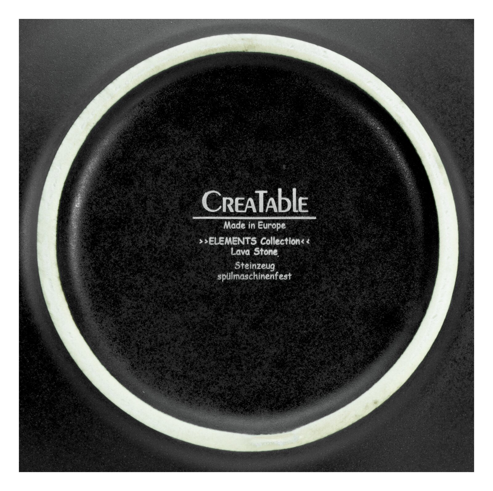 Unterseite eines schwarzen Steingut-Tellers/Schale von CreaTable, Elements Collection „Lava Stone“, Made in Europe, spülmaschinenfest – Ansicht von unten (Draufsicht auf den Boden).