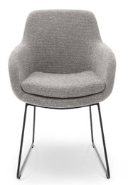 Grijze fauteuil met een modern ontwerp en metalen poten, vooraanzicht