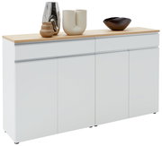 Weißes Sideboard mit Holzplatte, dekoriert mit modernen Vasen und Schale, seitliche Perspektive