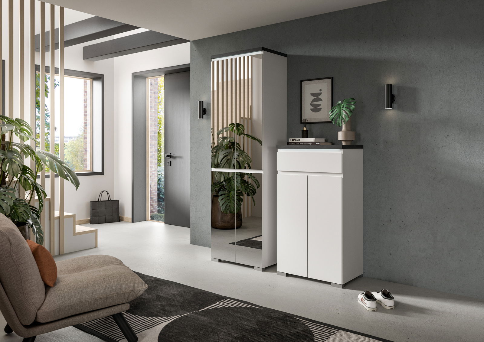 Moderner Schuhschrank in einem stilvollen Eingangsbereich, mit Spiegel und dekorativen Pflanzen, aus der Perspektive des Raumes betrachtet.