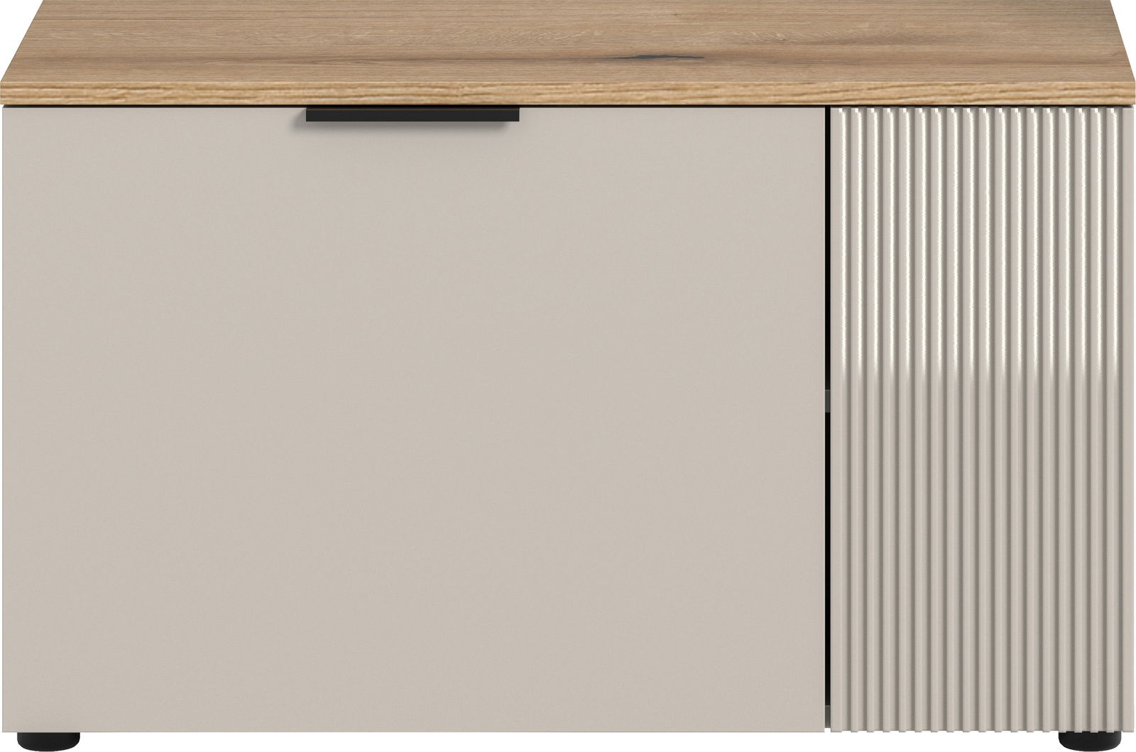 Frontale Ansicht einer modernen Sitzbank mit Holzoberfläche und geriffelter Seitenverkleidung.