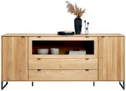 Licht houten dressoir met twee kastdeuren, open vak en twee lades op metalen poten, frontaal aanzicht