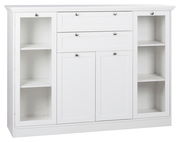 Weißes Highboard mit zwei offenen Regalfächern auf beiden Seiten, zwei Schubladen und zwei Türen in der Mitte, frontale Ansicht.