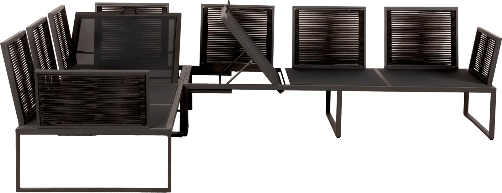 Schwarze modulare Outdoor-Lounge mit Metallrahmen und Lamellen-/Geflecht-Elementen, mehrere Module und Rückenlehnen im Set, freigestellt in seitlicher Perspektive (Seitenansicht)