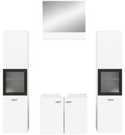 Frontale Ansicht der Badkombination BOSTON mit zwei hohen weißen Schränken, einem Spiegel und einem Unterschrank.