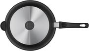 Schmorpfanne 28cm aus der Vogelperspektive mit schwarzem Griff und Edelstahlboden