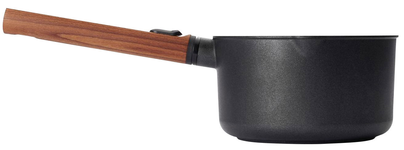 Guss-Stieltopf 18cm mit Holzgriff, Seitenansicht