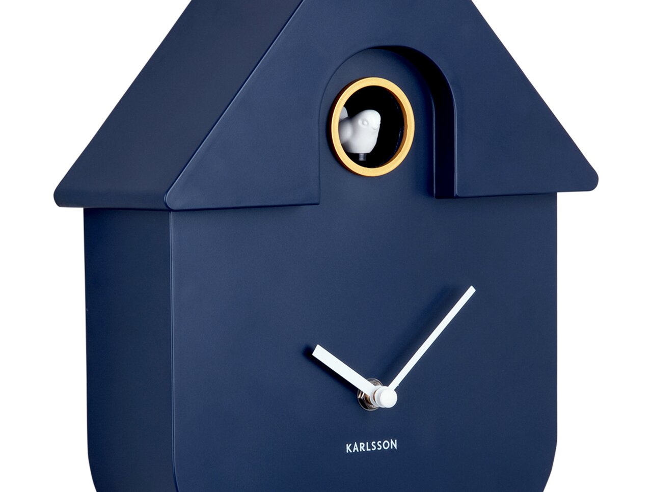 Moderne blaue Kuckucksuhr in Hausform mit goldenen Akzenten, seitliche Perspektive