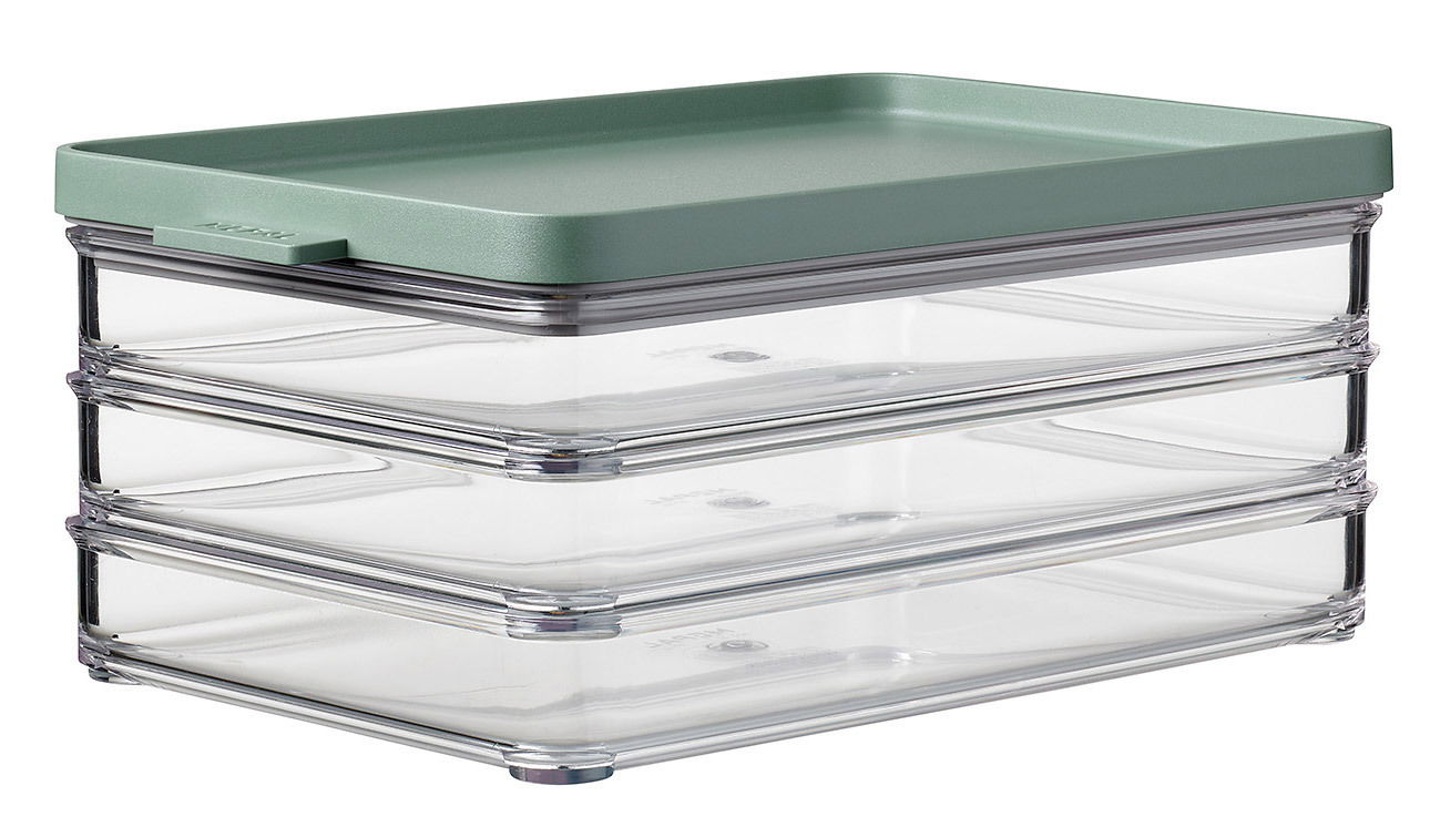 Transparente Aufschnittdose mit grünem Deckel, seitliche Perspektive