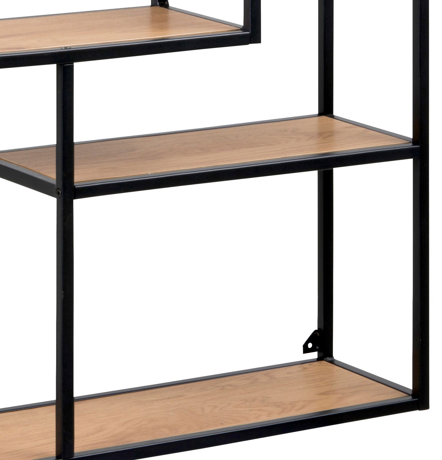 Nahaufnahme eines modernen Wandregals mit schwarzem Metallrahmen und Holzböden, seitliche Perspektive