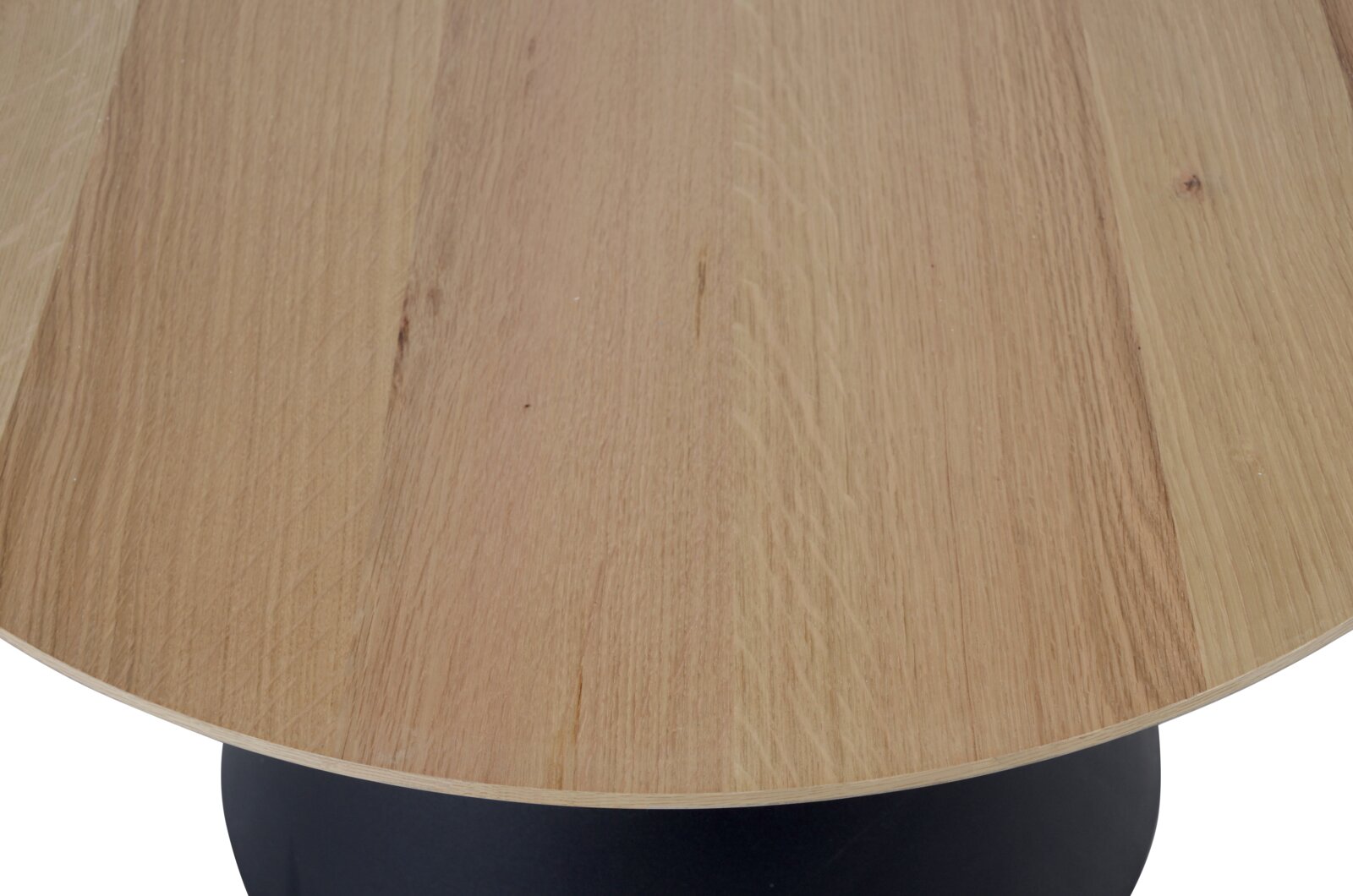 Stylife Couchtisch PULA Nahaufnahme eines Couchtischs mit runder Holzplatte und schwarzem Sockel, von oben betrachtet.