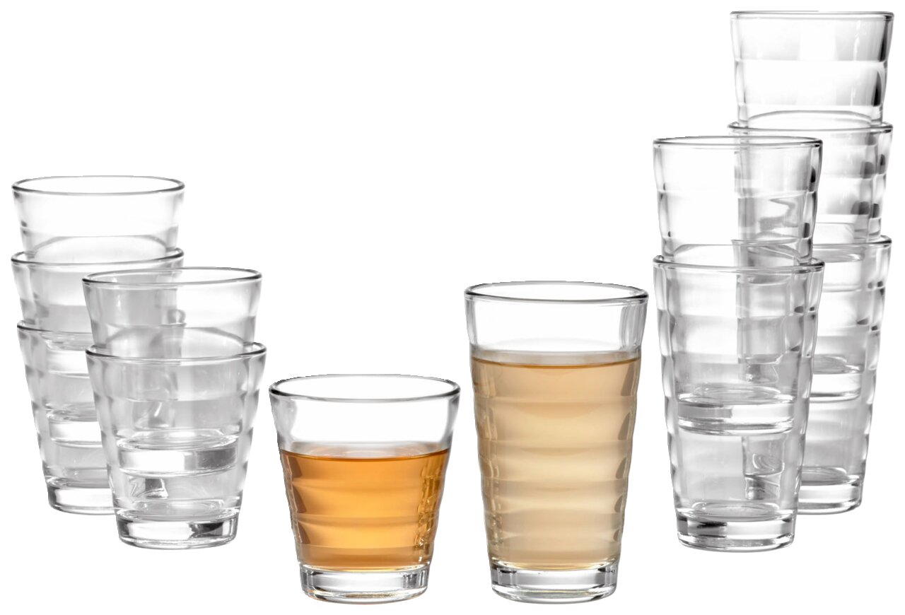 Becherset Wave 12-tlg. aus Glas, seitliche Perspektive, teilweise gefüllt mit Getränken
