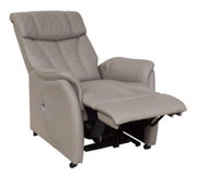 Comfortabele tv-fauteuil van lichtgrijs leer, zijaanzicht met uitgeklapte voetsteun.