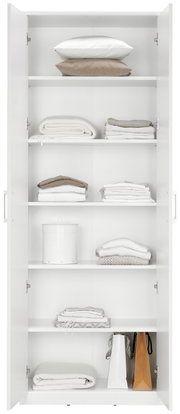 Mehrzweckschrank mit offenen Türen, gefüllt mit ordentlich gestapelten Kissen, Decken und Aufbewahrungsboxen, frontal betrachtet.