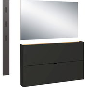 Garderobe Set 6 in moderner Perspektive mit großem rechteckigem Spiegel, schwarzem Schuhschrank und schmaler Wandgarderobe mit Haken.