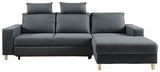 Graues Ecksofa mit drei Rückenkissen und einer Ottomane auf der rechten Seite, Vorderansicht