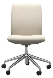 Moderner Bürostuhl mit hellgrauem Stoffbezug und verchromtem Fußkreuz, Vorderansicht