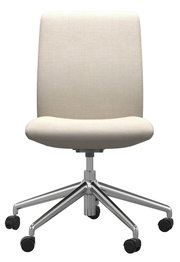 Moderner Bürostuhl mit hellgrauem Stoffbezug und verchromtem Fußkreuz, Vorderansicht