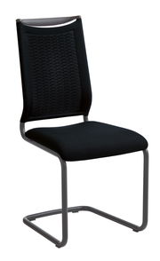 Moderner Freischwinger-Stuhl mit schwarzem Sitz und Rückenlehne, seitliche Perspektive