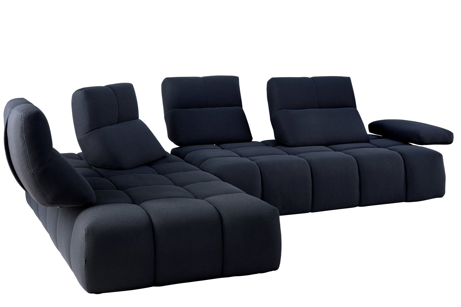 Moderne Eckgarnitur in dunklem Stoff, perspektivisch von vorne links fotografiert.