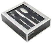 Verpacktes Besteckset für 6 Personen in einer Box, Perspektive von schräg oben