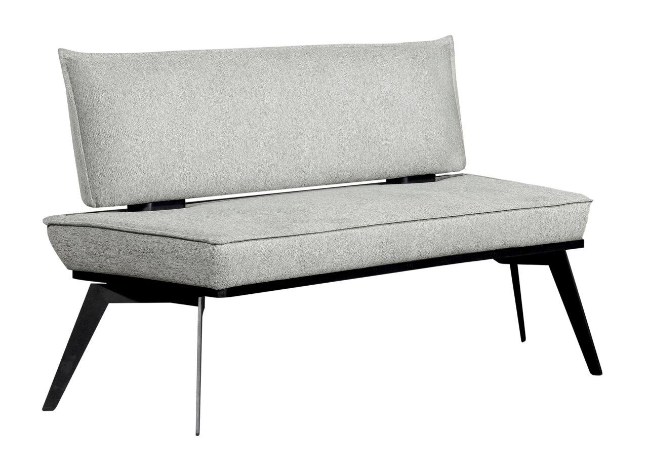 Graue Bank mit modernem Design und schwarzen Metallbeinen, seitliche Perspektive