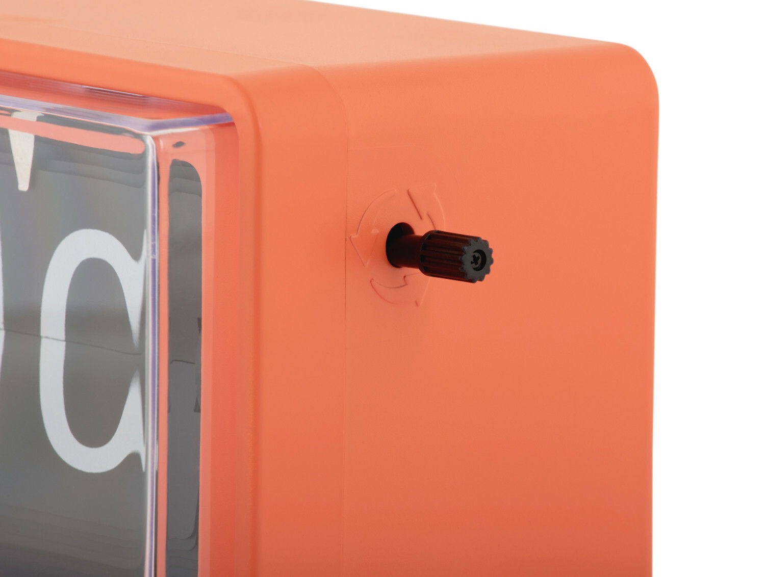 Nahaufnahme einer orangefarbenen Flip-Uhr mit seitlichem Einstellknopf.