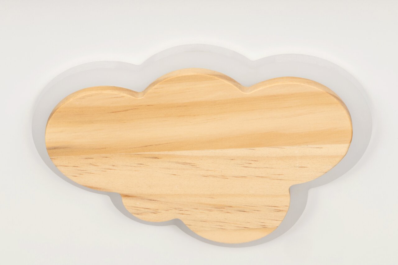 LED-Deckenleuchte in Wolkenform aus Holz, Ansicht von oben