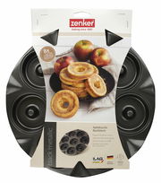 Vorderansicht des ZENKER Apfelküchli-Sets mit Backblech für 8 Apfelküchlein, abgebildet mit Apfelringen und frischen Äpfeln.