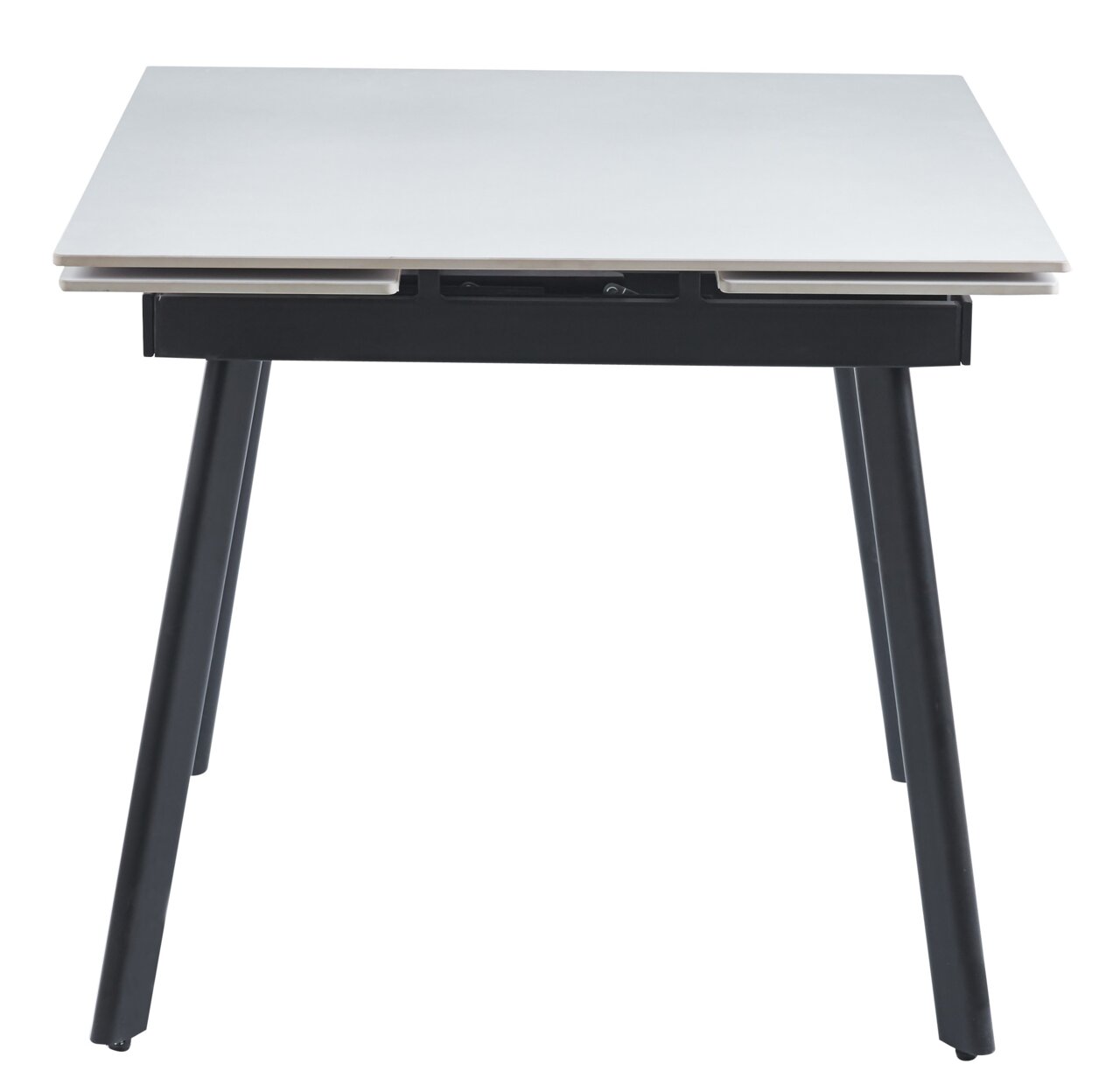 Moderner Esstisch mit weißer Tischplatte und schwarzen Beinen, Frontalansicht.