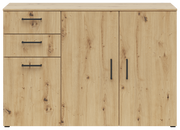 Frontansicht einer Kommode aus hellem Holz mit drei Schubladen und zwei Türen, schwarzen Griffen und natürlicher Holzmaserung.