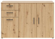 Frontansicht einer Kommode aus hellem Holz mit drei Schubladen und zwei Türen, schwarzen Griffen und natürlicher Holzmaserung.