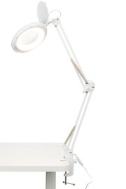 Weiße Schreibtischleuchte mit verstellbarem Arm, seitliche Perspektive, auf einem Tisch montiert.