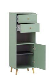 Grünes Highboard mit zwei offenen Schubladen und einer geöffneten Tür, aus seitlicher Perspektive fotografiert.