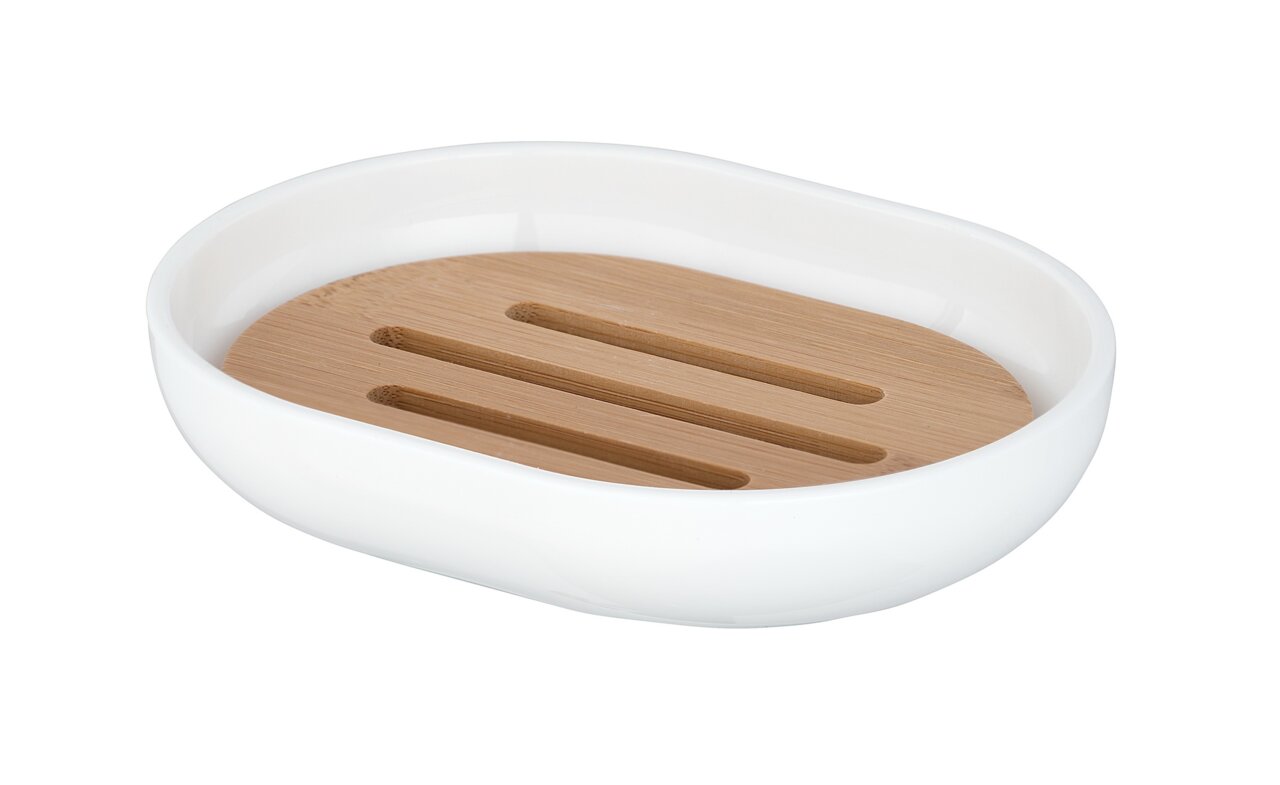 Ovale Seifenablage aus weißem Material mit einem Einsatz aus hellem Holz, seitliche Perspektive