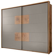 Schwebetürenschrank 2-türig in Holzoptik mit grauen Paneelen und dekorativen Holzeinsätzen, seitliche Perspektive