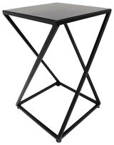 Moderner schwarzer Beistelltisch mit geometrischem Metallgestell, seitliche Perspektive