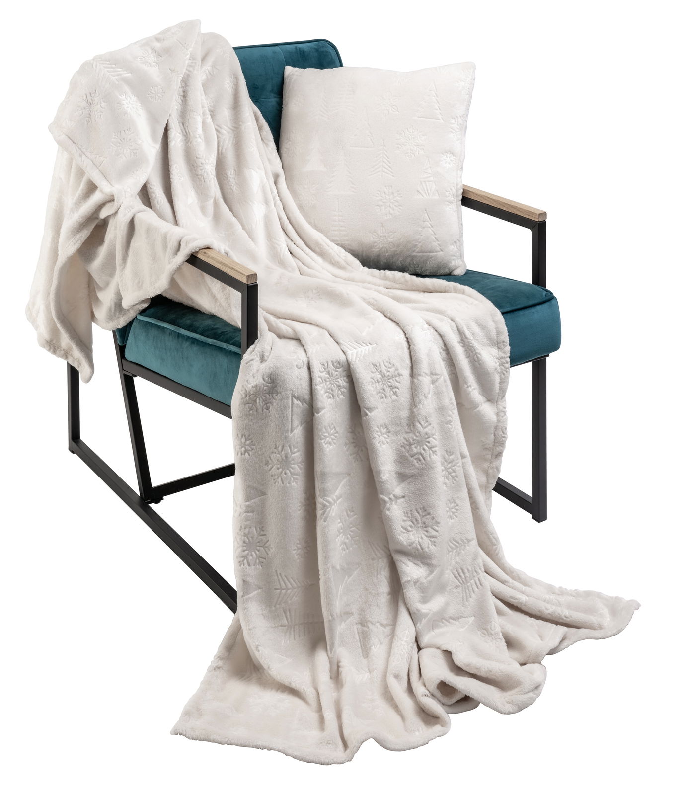 StepOne Wohndecke XMAS Weißes, weihnachtlich gemustertes Kissen und Decke auf einem türkisfarbenen Sessel, seitliche Perspektive
