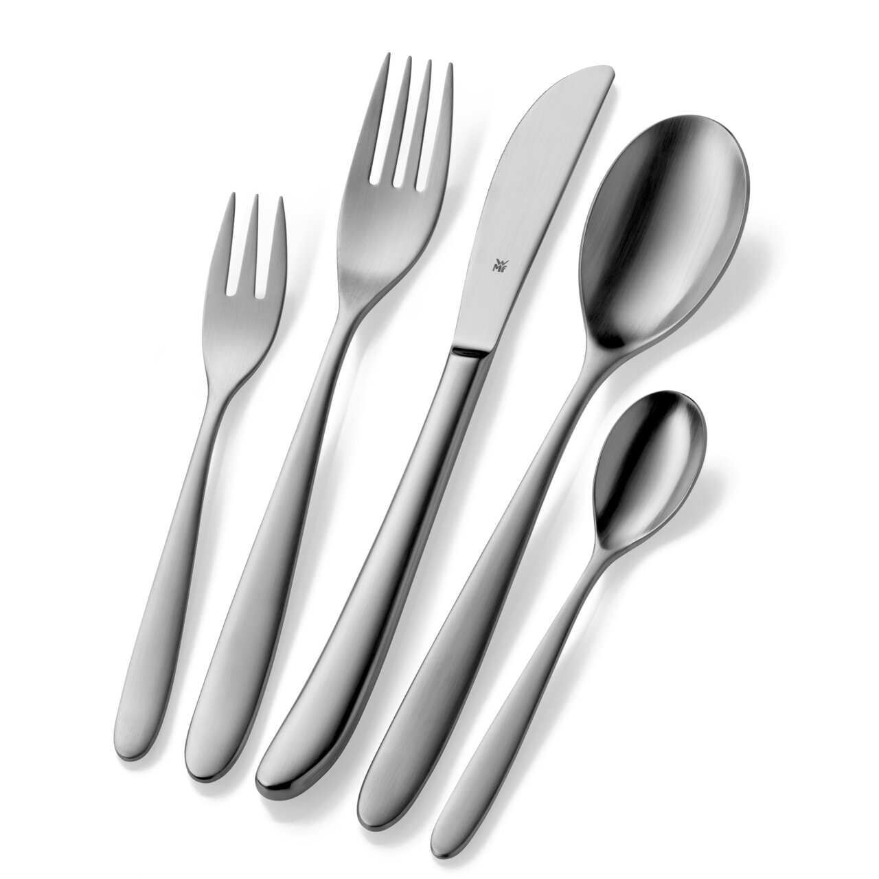Set aus Edelstahlbesteck bestehend aus Gabel, Messer, Esslöffel, Dessertgabel und Teelöffel, von oben betrachtet.