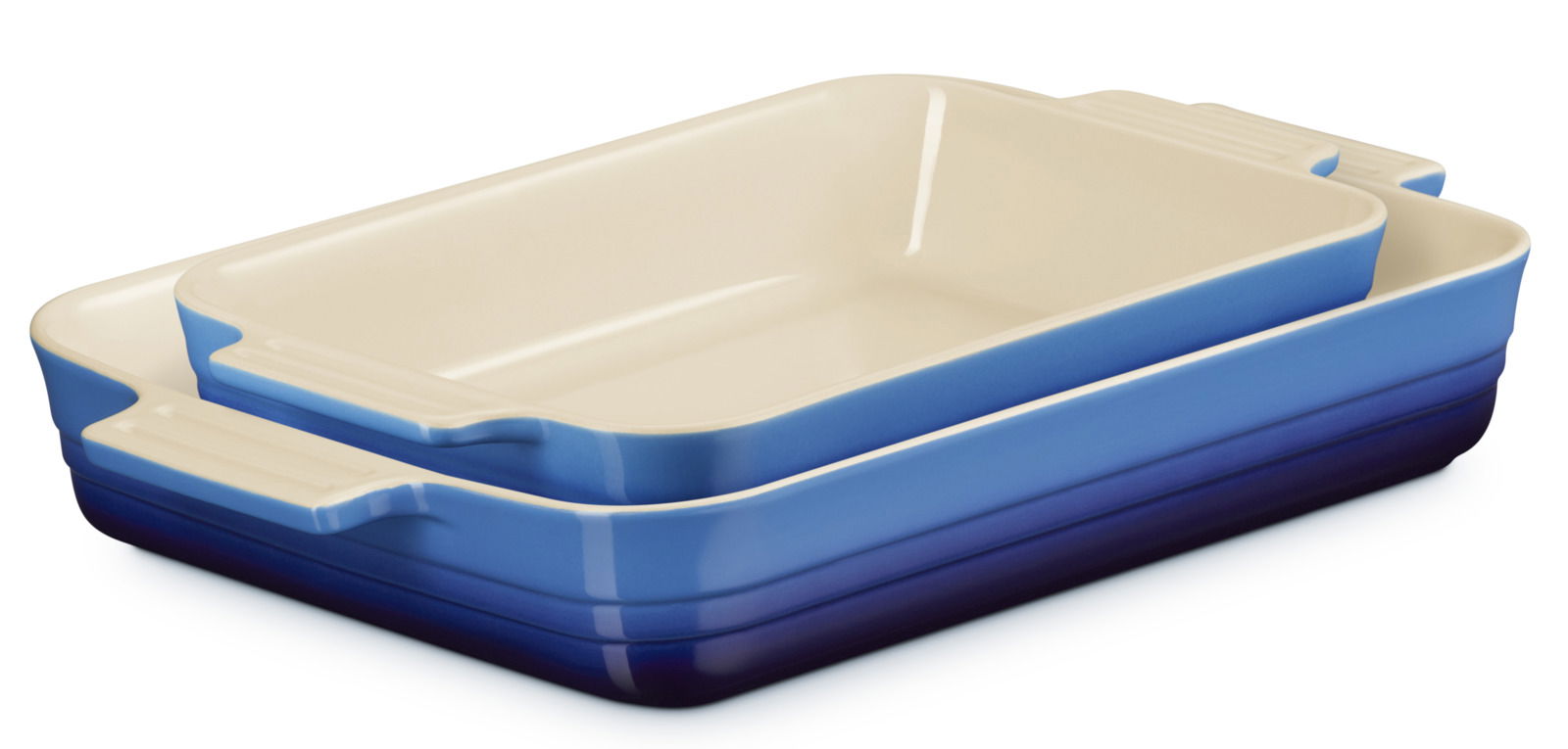 Zweiteiliges Auflaufformenset in Blau, gestapelt, seitliche Perspektive