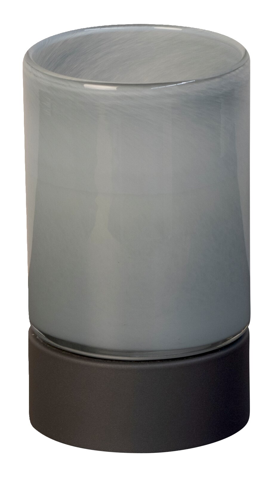 Zylindrisches Akku-Windlicht mit grauem Glas und dunklem Sockel, seitliche Perspektive