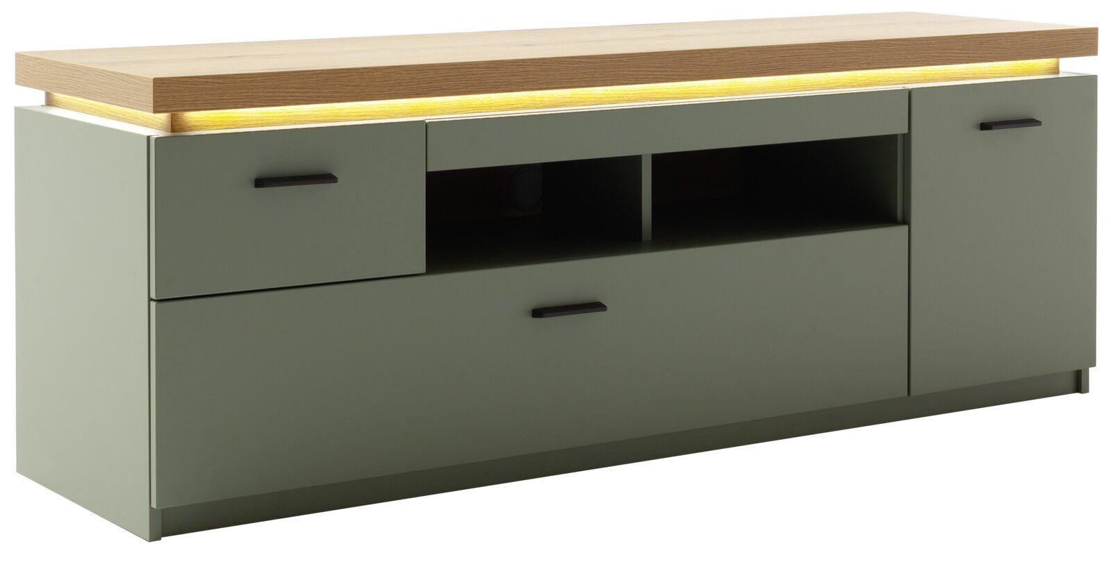 Modernes Sideboard in Olivgrün mit Holzplatte und integrierter LED-Lichtleiste, drei Türen/Schubladen und offenen Fächern, freigestellt vor weißem Hintergrund, Ansicht schräg von vorne