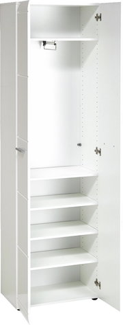 Weißer Garderobenschrank mit offener Tür, zeigt mehrere Regalböden und eine Kleiderstange, Perspektive von vorne.