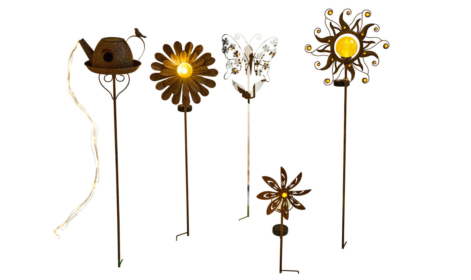 Verschiedene dekorative Solarleuchten in Form von Blumen, einer Gießkanne und einem Schmetterling, frontal betrachtet.