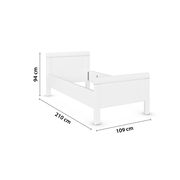 Weißes Komfortbett aus seitlicher Perspektive mit den Maßen 210 cm Länge, 109 cm Breite und 94 cm Höhe.