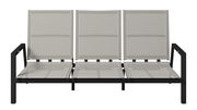 Dreier-Gartenbank mit schwarzem Metallrahmen und beigem Textilgewebe, Vorderansicht