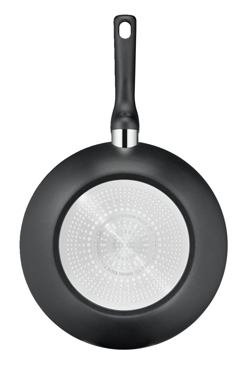Wokpfanne Titanium 28 cm, Ansicht von unten mit schwarzem Griff und silbernem Boden mit Thermo-Fusion Plus Technologie.